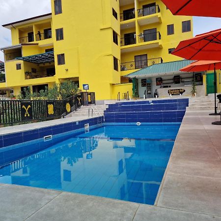 Cactus Creek Hotel Aburi Екстер'єр фото