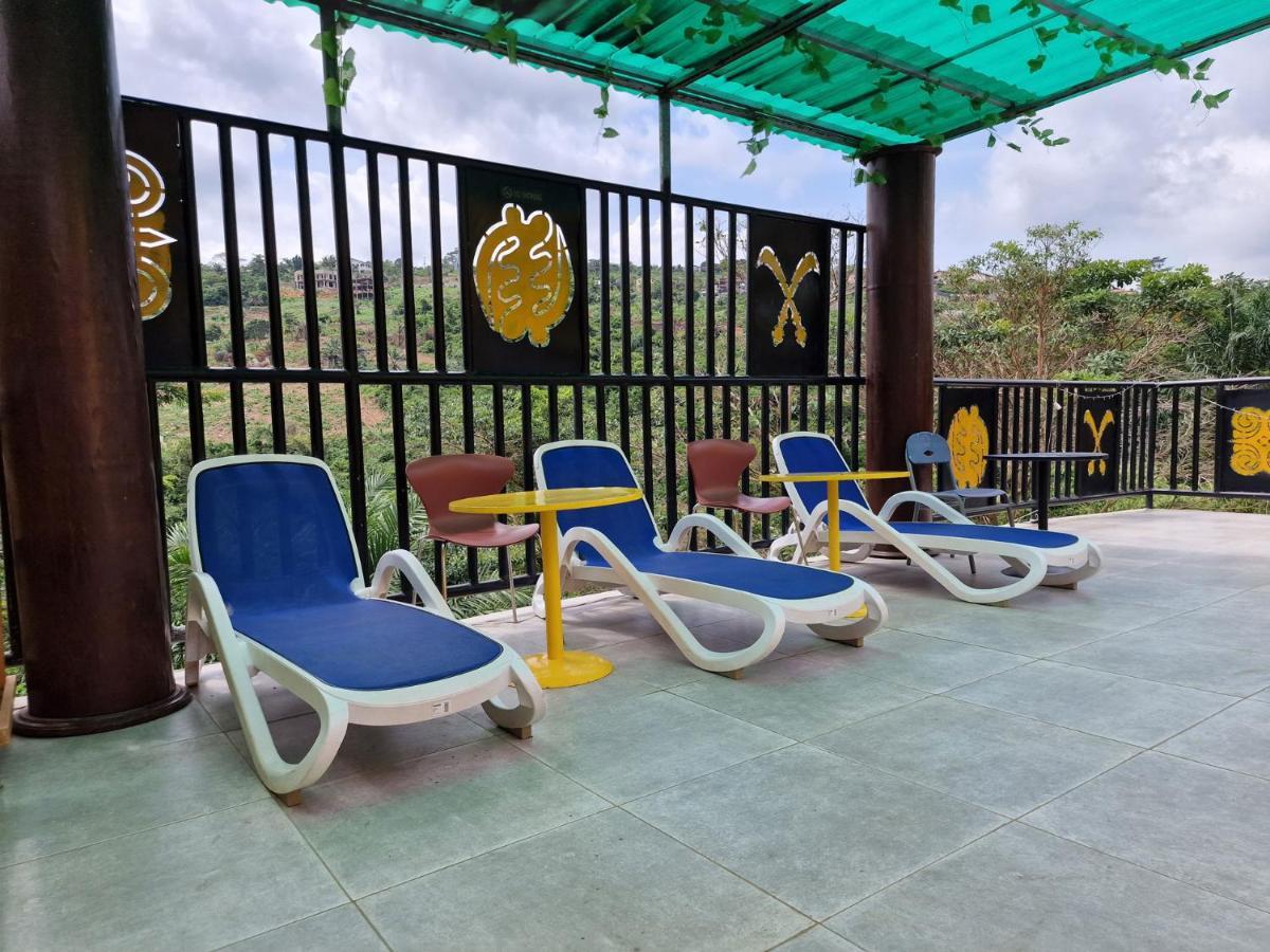 Cactus Creek Hotel Aburi Екстер'єр фото