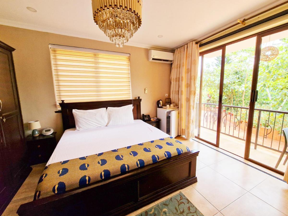 Cactus Creek Hotel Aburi Екстер'єр фото